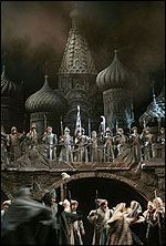 Сцена из спектакля «Хованщина»
