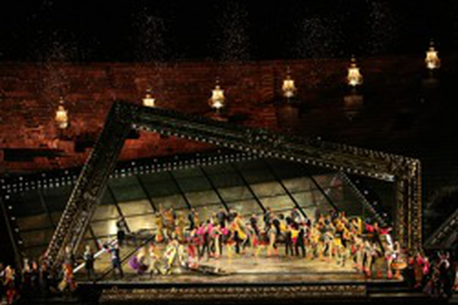 Вердиевской «Травиатой» открылся 89-й фестиваль в Арена ди Верона