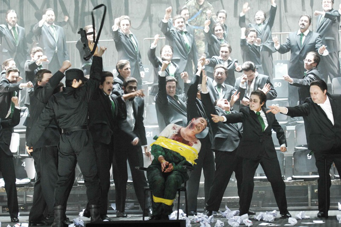 Премьера «Полиевкта» Доницетти в Цюрихской опере. В центре – Ян Руско (Неарк)