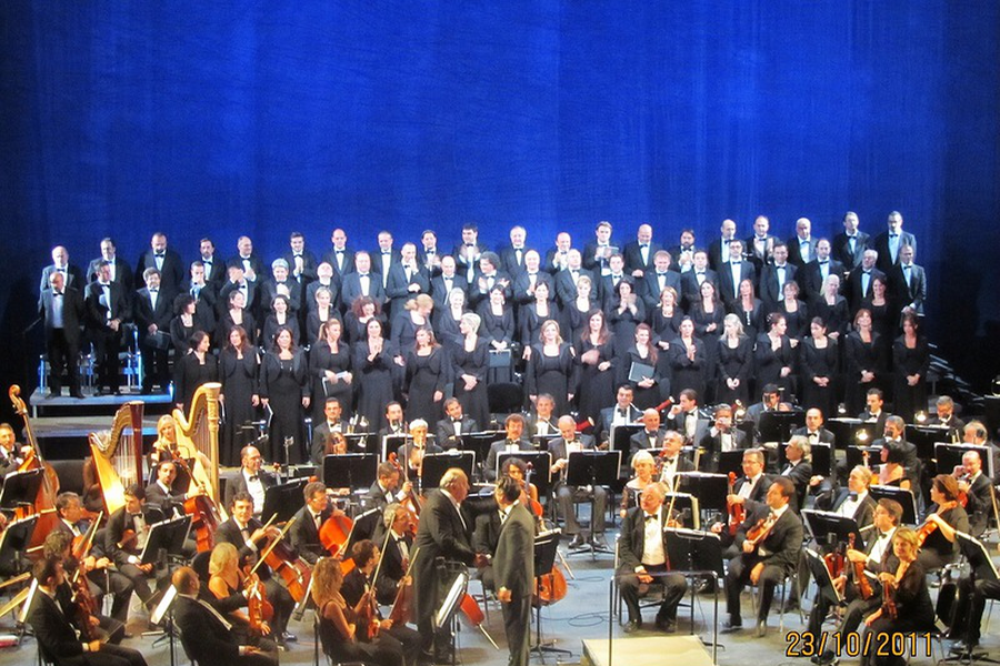 На концерте оркестра и хора театра Сан-Карло