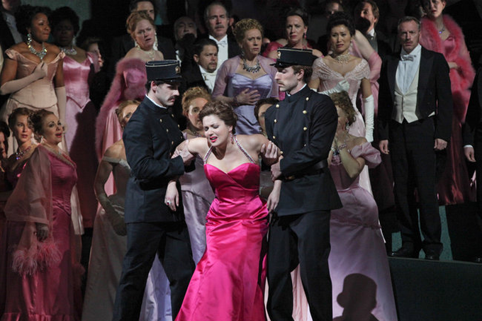«Манон» в Метрополитен-опера. Фото — Sara Krulwich / The New York Times