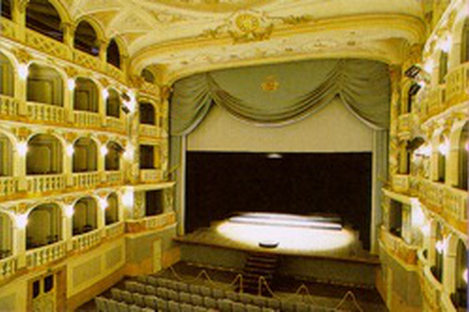 Зрительный зал Teatro Lauro Rossi