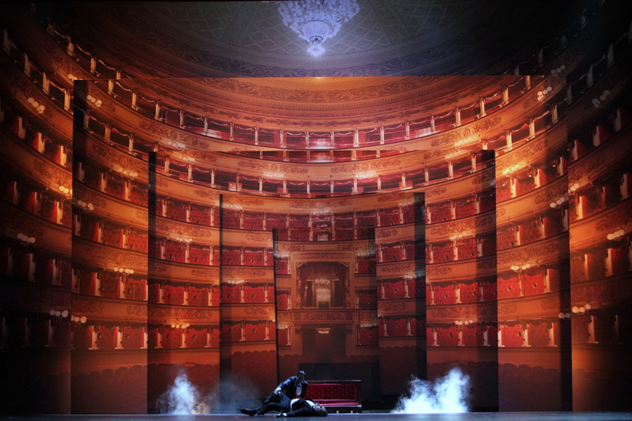 Неопределенность инаугурационного спектакля «Ла Скала» сродни туману, окутавшему Миланский собор